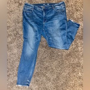 Old Navy Rockstar Super Skinny jeans, size 22